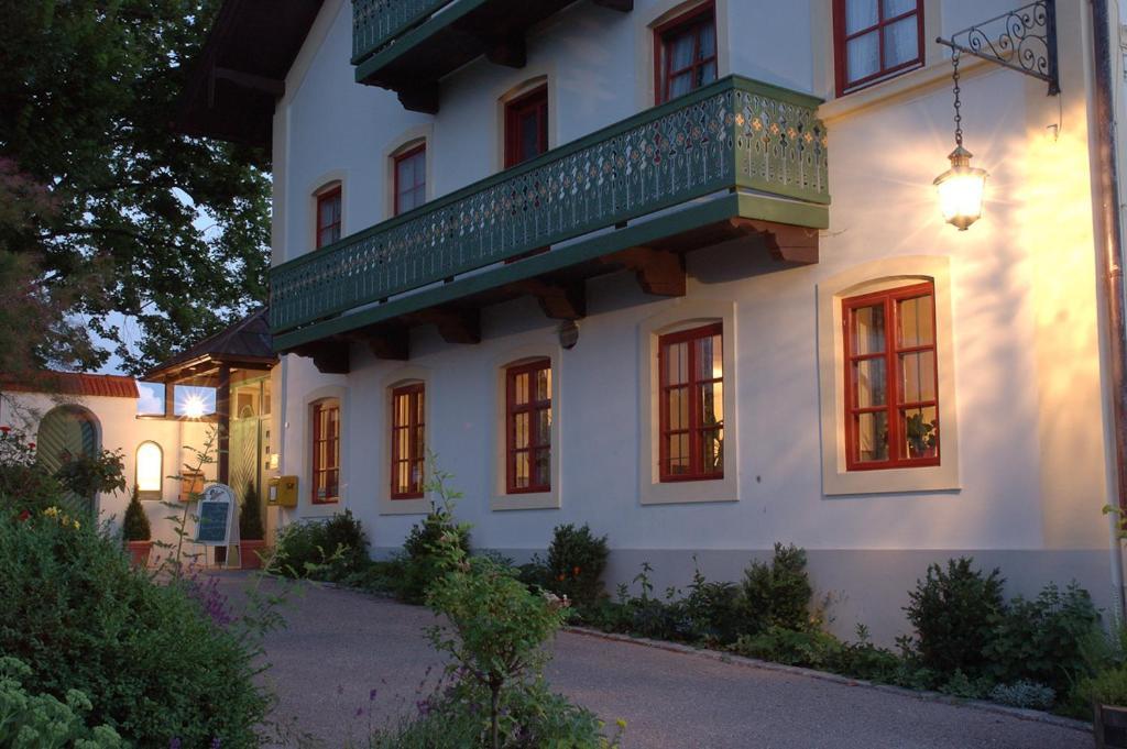 Hotel Zur Schönen Aussicht Feldkirchen-Westerham Exterior foto