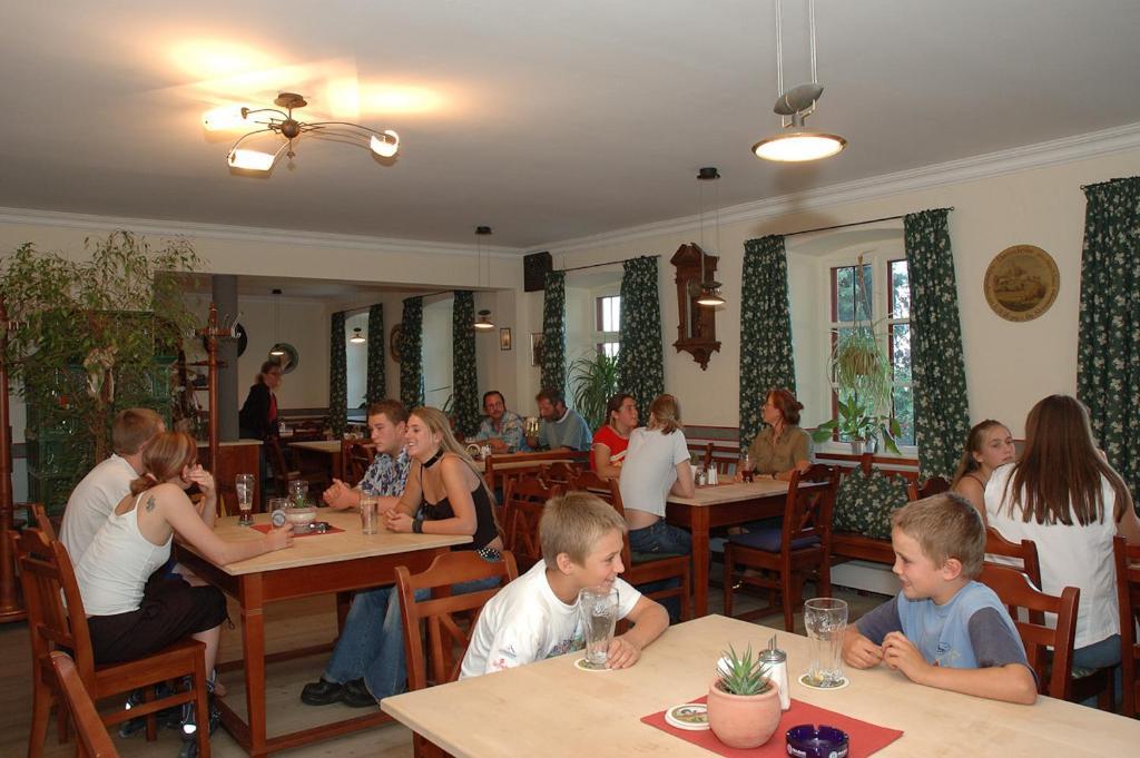 Hotel Zur Schönen Aussicht Feldkirchen-Westerham Exterior foto